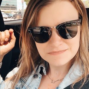 Meet your Posher, Cara jo